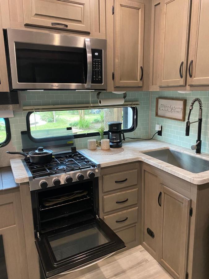 Cozy Rv Experience W/Pool+Spa Near Lake Conroe Willis Екстериор снимка